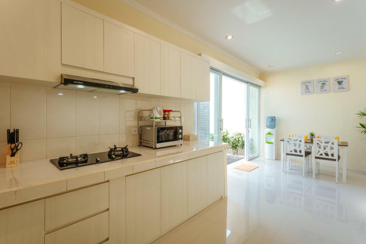 סמיניאק Villa Julie מראה חיצוני תמונה