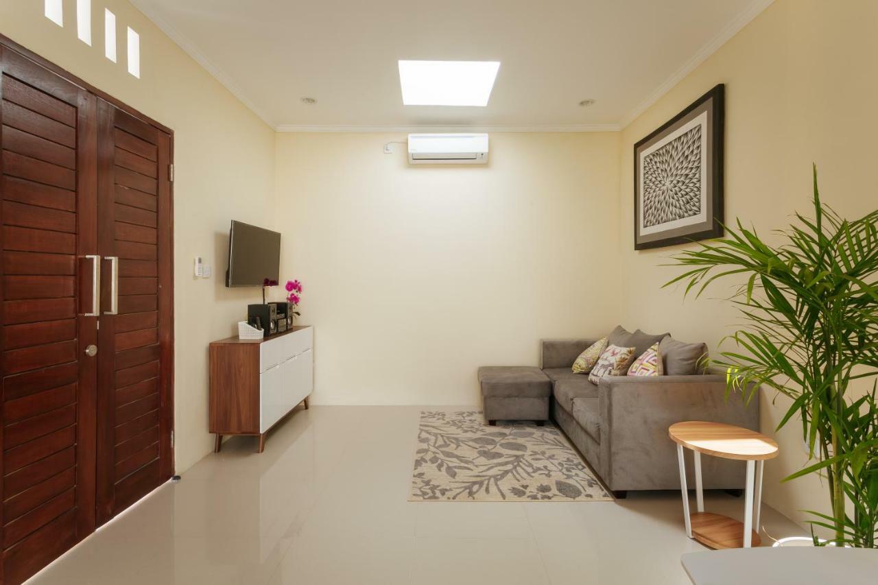 סמיניאק Villa Julie מראה חיצוני תמונה
